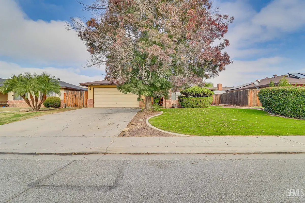 528 FRANCIS STREET, Bakersfield, CA 93308 - Image #1