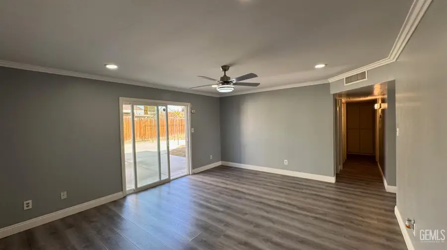 2500 MANDELINE AVENUE, Bakersfield, CA 93304 - Image #3