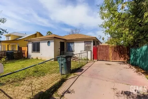 2004 OREGON STREET, Bakersfield, CA 93305