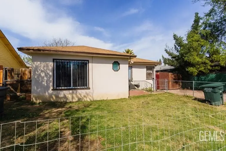 2004 OREGON STREET, Bakersfield, CA 93305 - Image #2