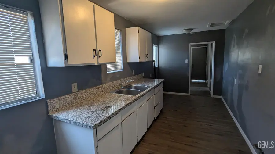 408 POWELL LANE, Bakersfield, CA 93307 - #2