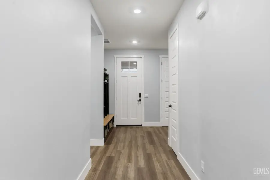 7207 SHOOTING STAR COURT, Bakersfield, CA 93311 - Image #2