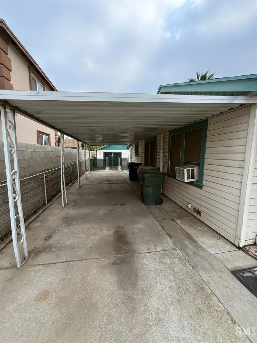 1925 ROSE MARIE DRIVE, Bakersfield, CA 93304 - Image #3