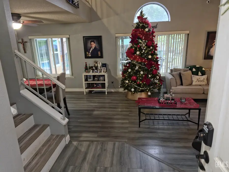 7921 WALNUT GROVE COURT, Bakersfield, CA 93313 - Image #2