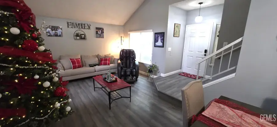 7921 WALNUT GROVE COURT, Bakersfield, CA 93313 - Image #3