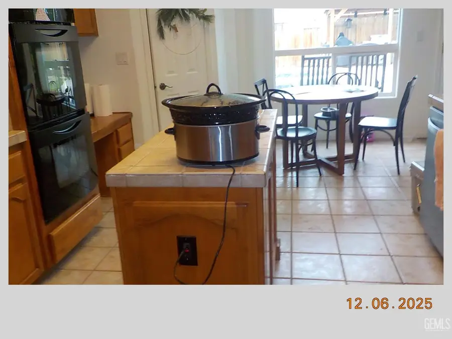 10106 SALEROSA COURT, Bakersfield, CA 93312 - Image #3