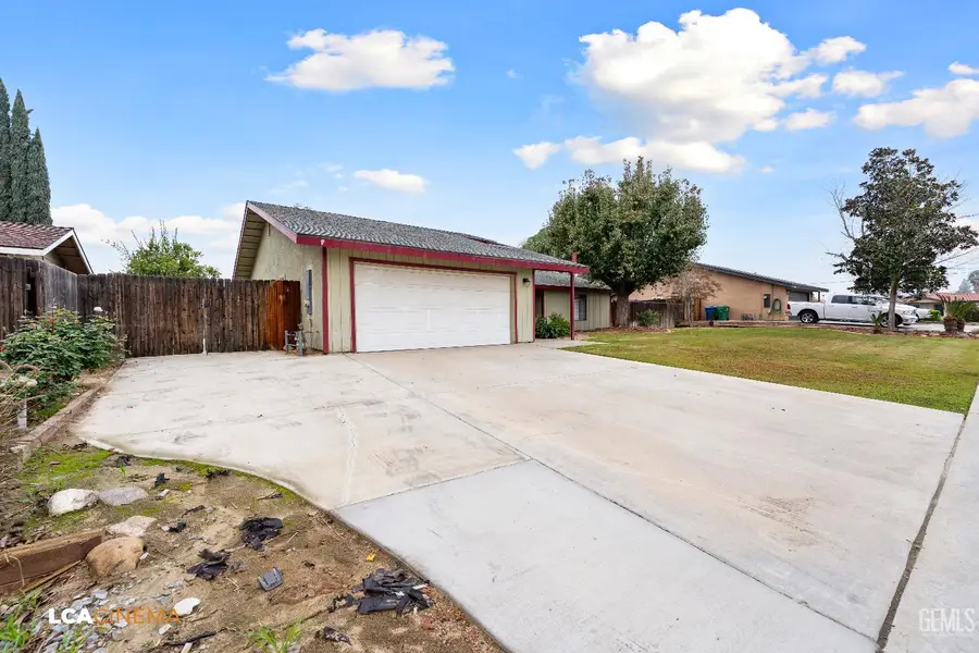 3313 SCOTTSBLUFF STREET, Bakersfield, CA 93312 - Image #2