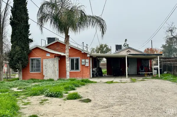 2403 S I STREET, Bakersfield, CA 93304