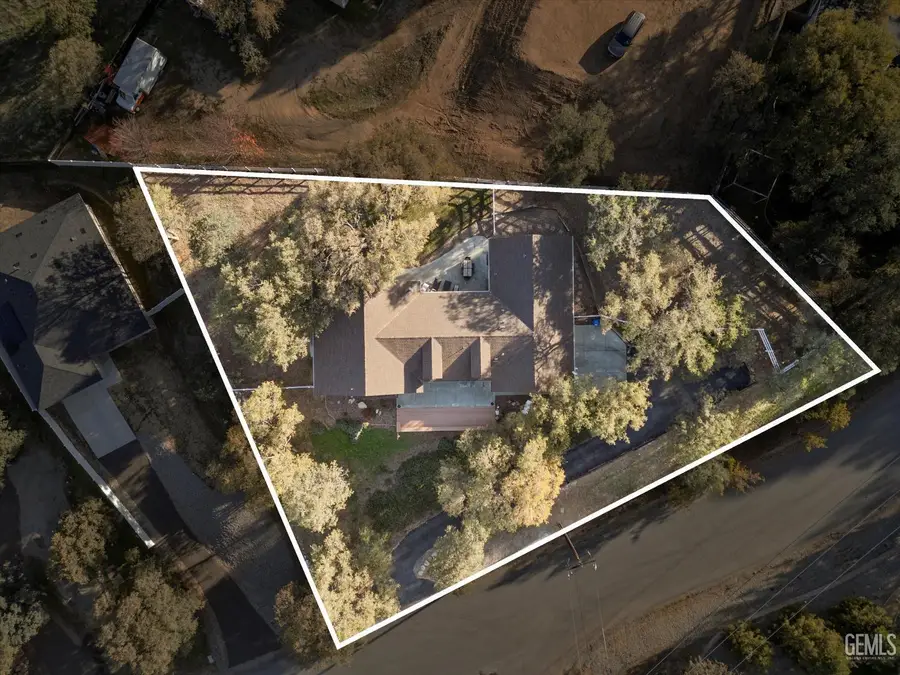 21412 CARRIAGE DRIVE, Tehachapi, CA 93561 - Image #3