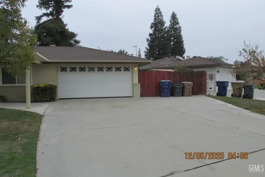 144 GLEN OAKS DRIVE, Bakersfield, CA 93309 - Image #2