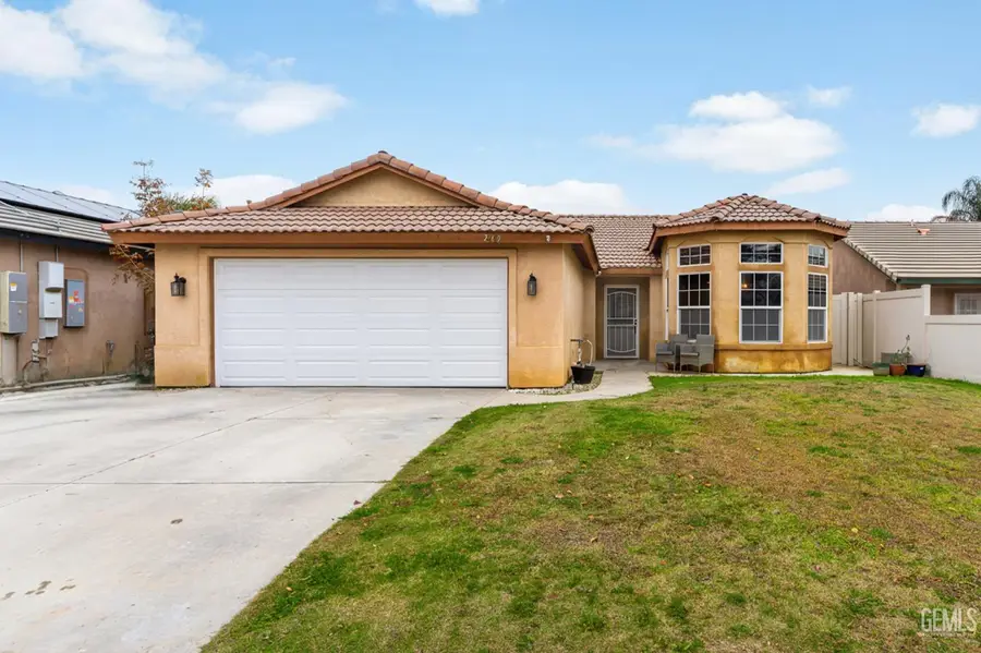 243 DEEP CREEK DRIVE, Bakersfield, CA 93308 - Image #2