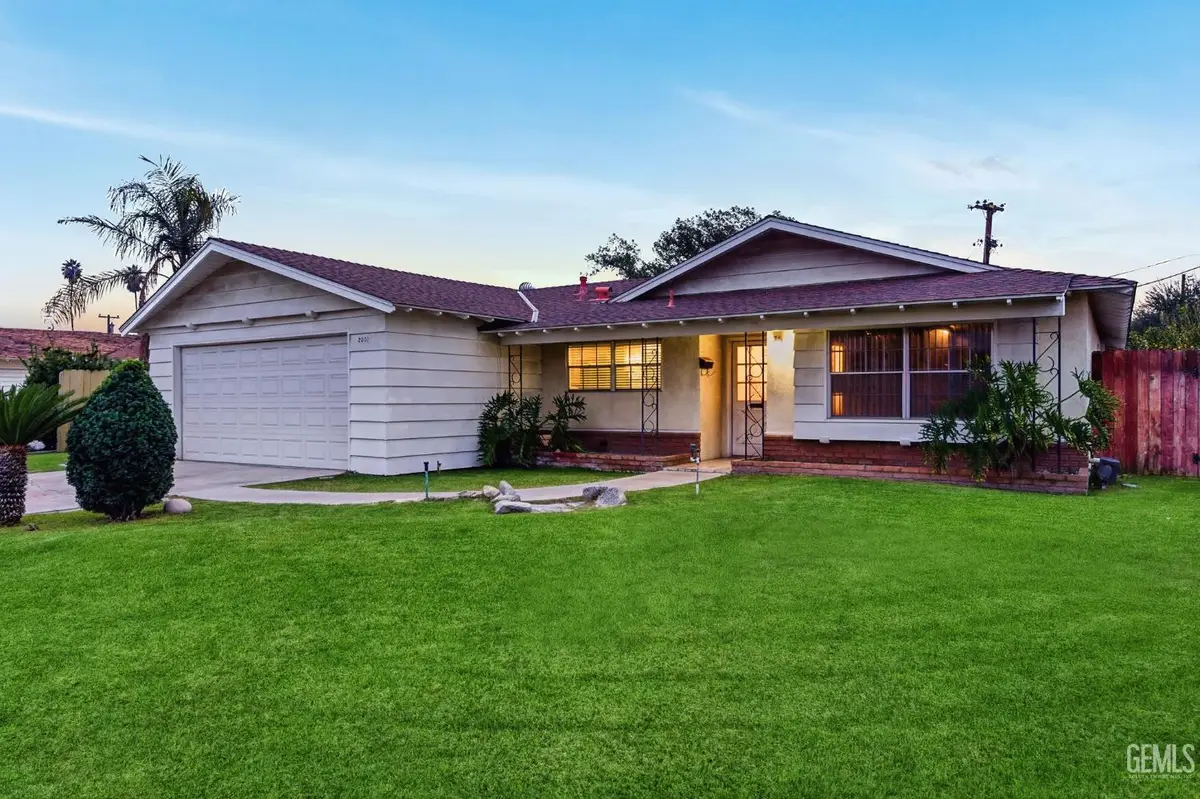 2501 EMERALD STREET, Bakersfield, CA 93304 - Image #1