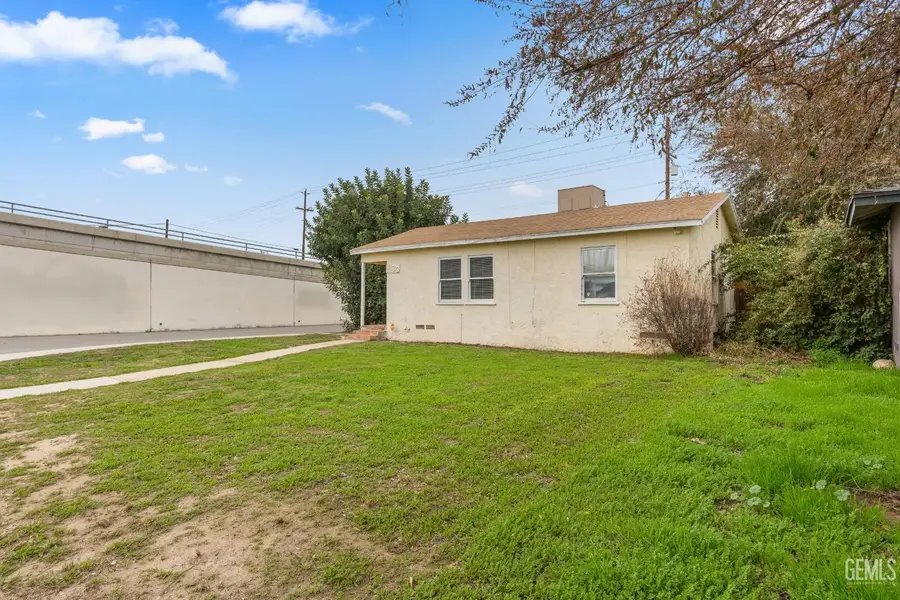 3130 16TH STREET, Bakersfield, CA 93301 - Image #2