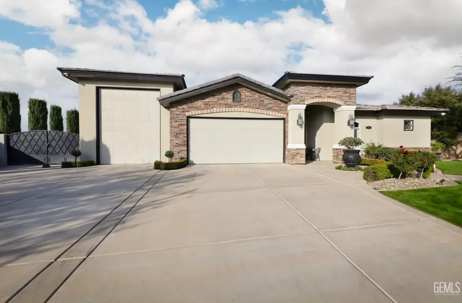 14218 SANTA FE COURT, Bakersfield, CA 93314 - Image #3