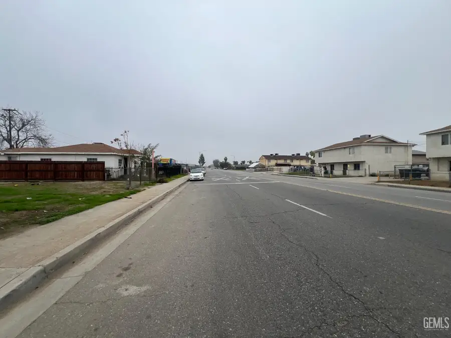 122 DR MARTIN L KING JR BOULEVARD, Bakersfield, CA 93307 - Image #3