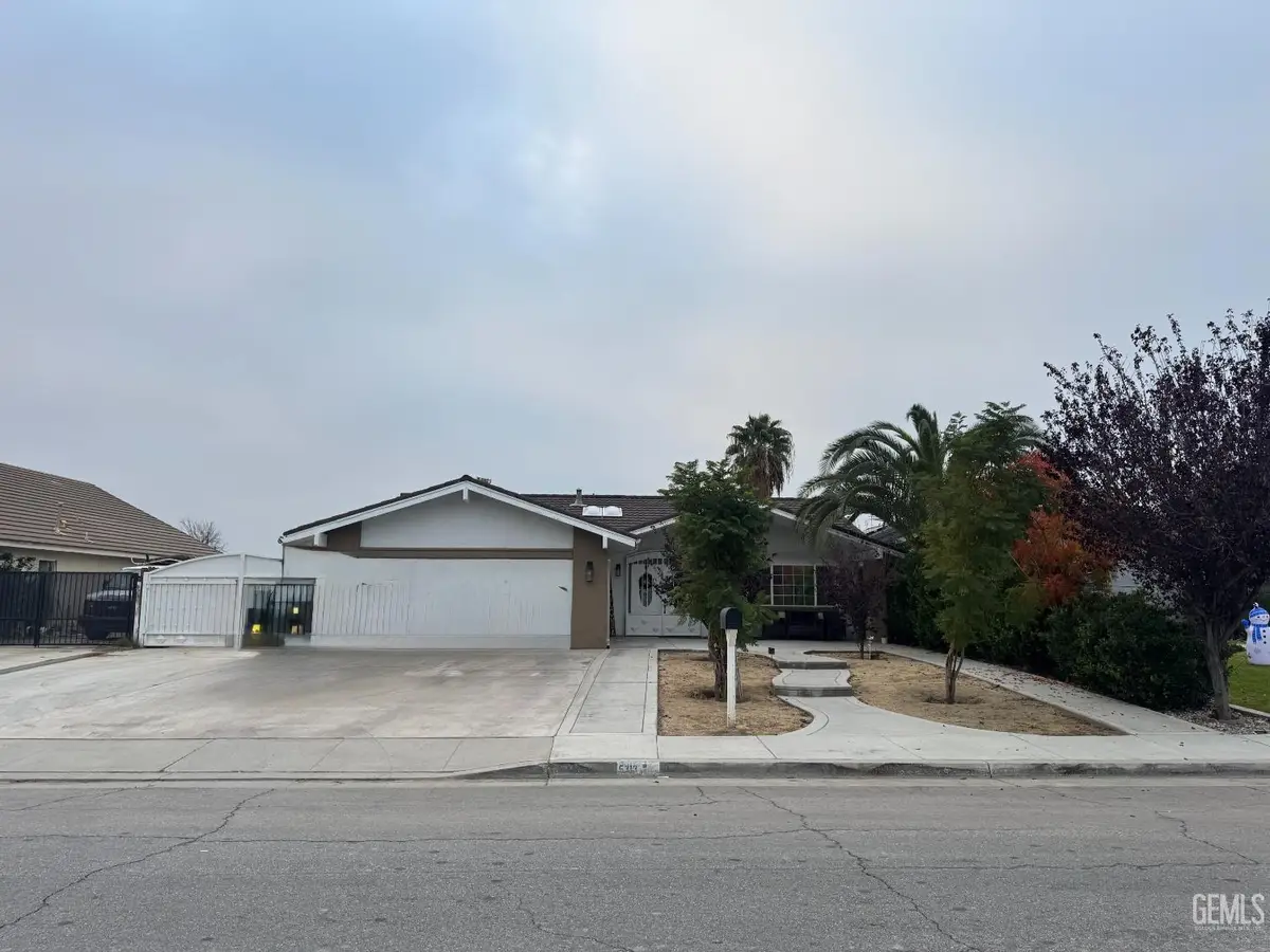 5313 ANNETTE STREET, Bakersfield, CA 93313 - Image #1