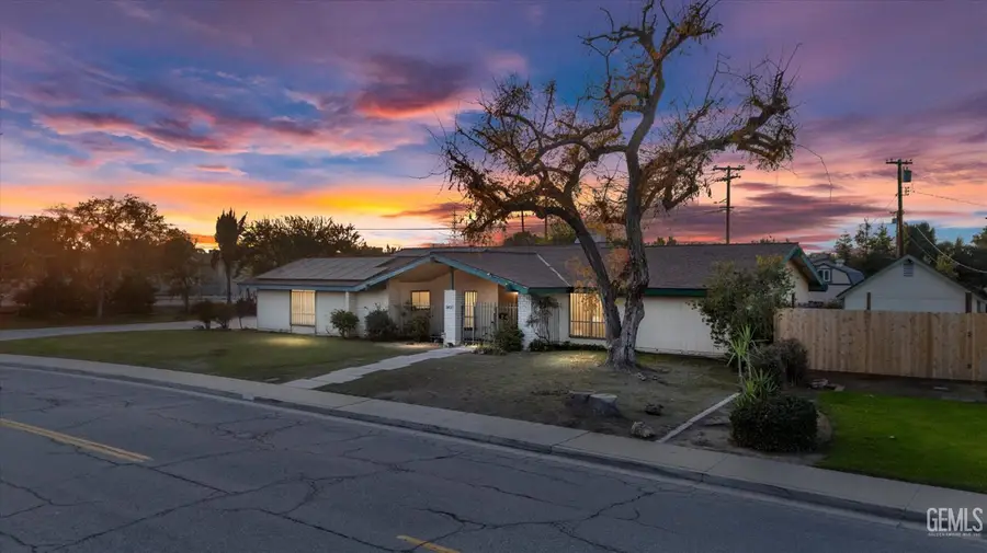 2401 ELM STREET, Bakersfield, CA 93301 - Image #2