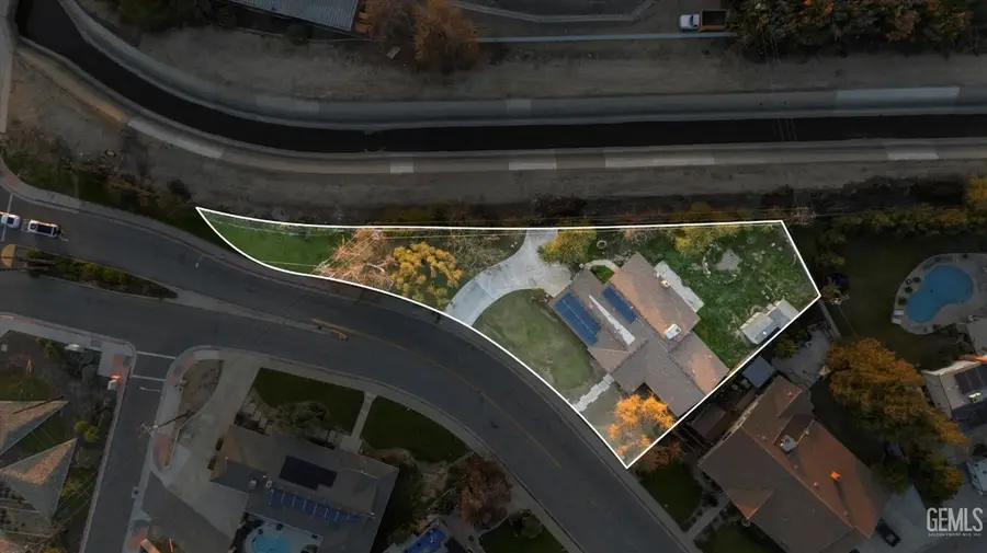 2401 ELM STREET, Bakersfield, CA 93301 - Image #3