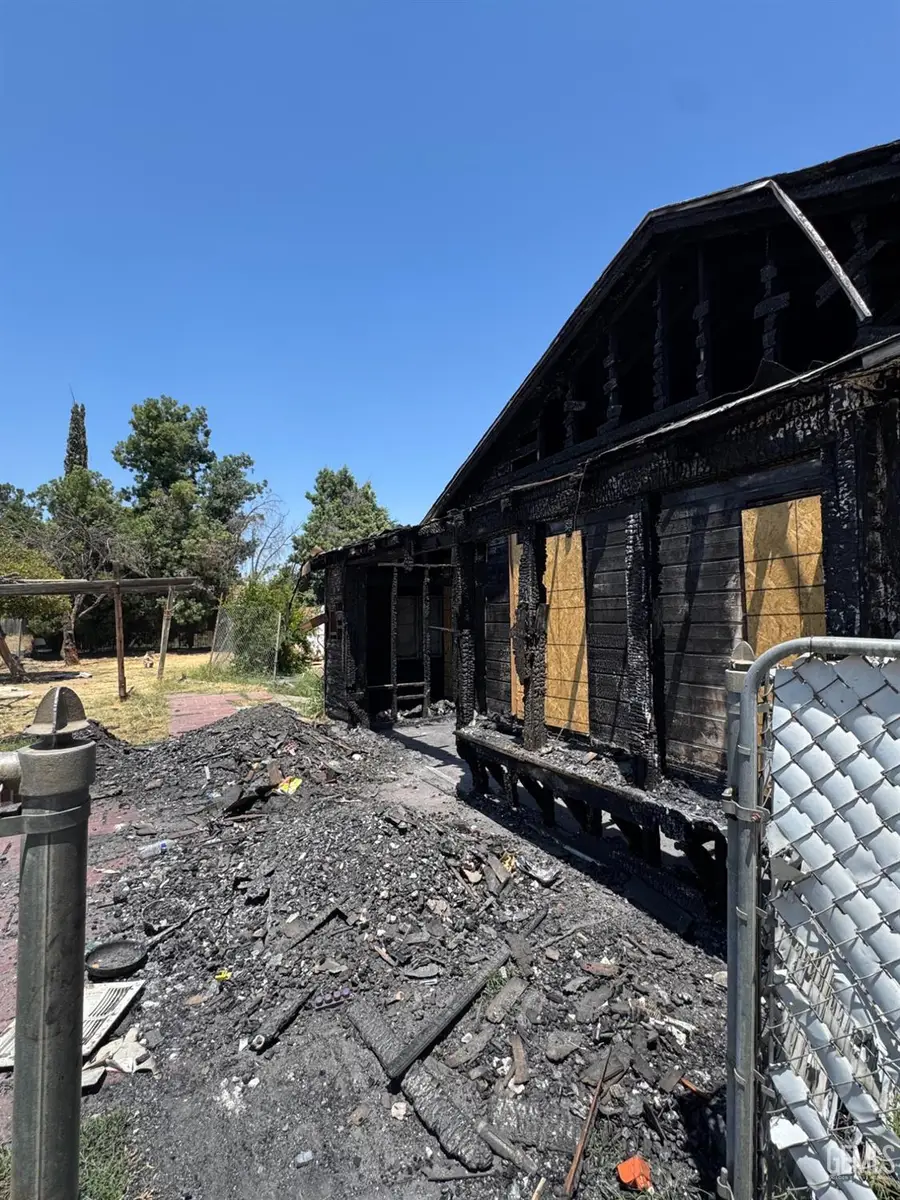 526 8TH, Bakersfield, CA 93304 - Image #3