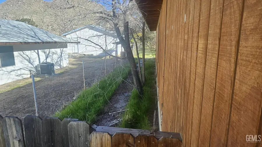 8048 MELODY LANE, Onyx, CA 93255 - Image #3