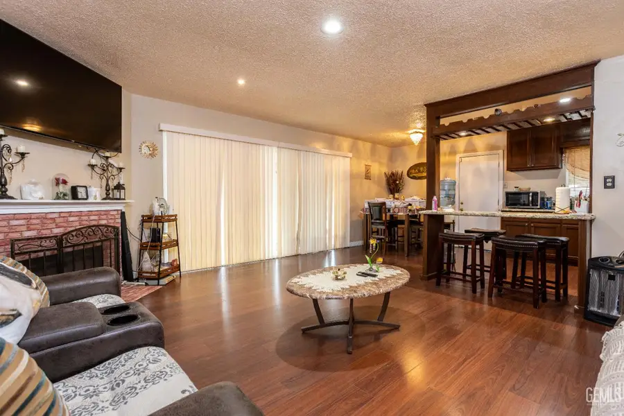 1913 MING AVENUE, Bakersfield, CA 93304 - Image #3