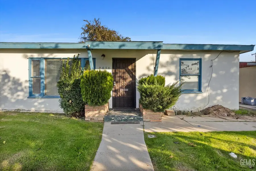 2016 AIRPORT DRIVE, Bakersfield, CA 93308 - Image #3