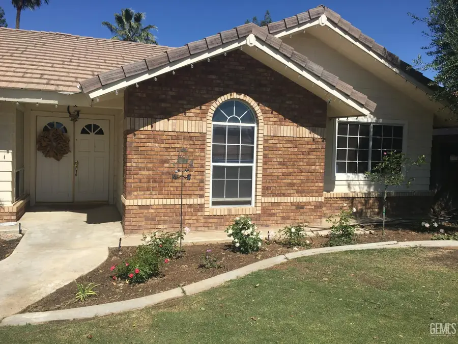 3311 PETITE SIRAH STREET, Bakersfield, CA 93306 - Image #2