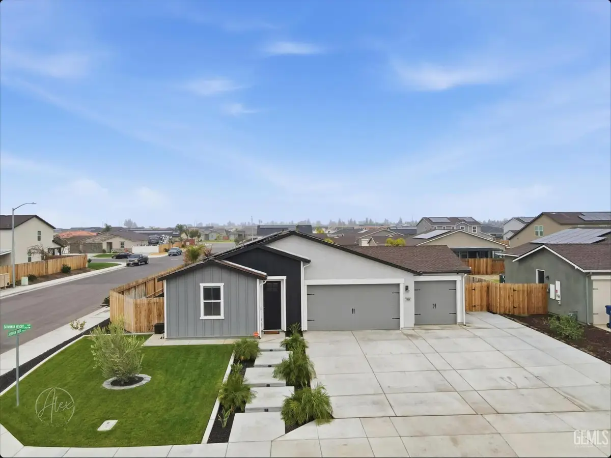 7808 SAVANNAH HEIGHT AVENUE, Bakersfield, CA 93313 - Image #1