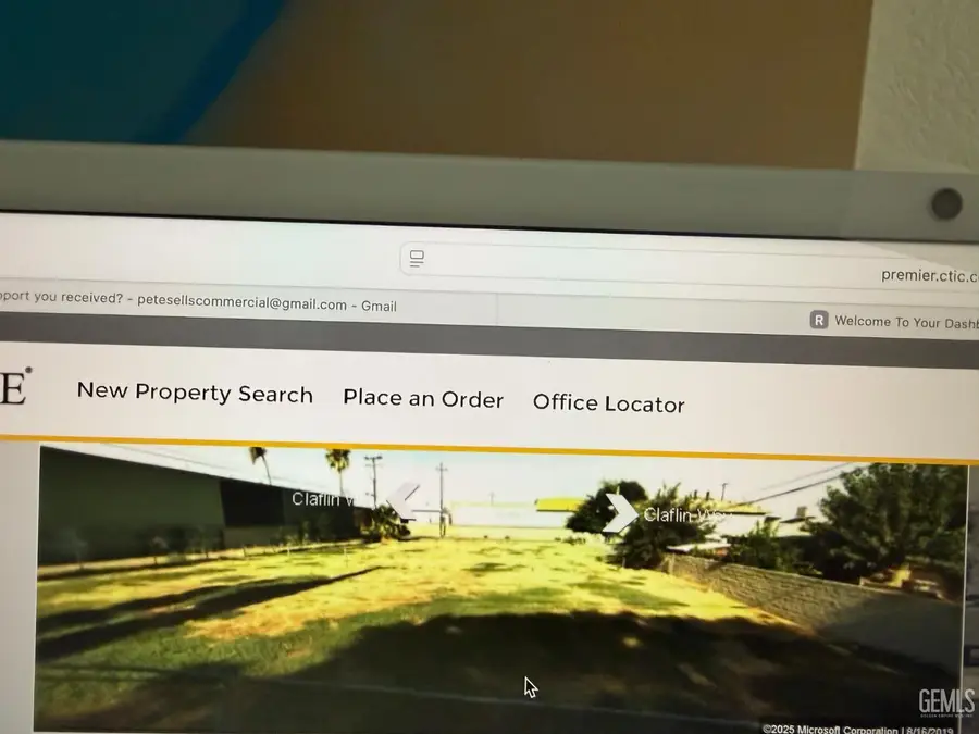 3024 JEWETT AVENUE, Bakersfield, CA 93301 - Image #2