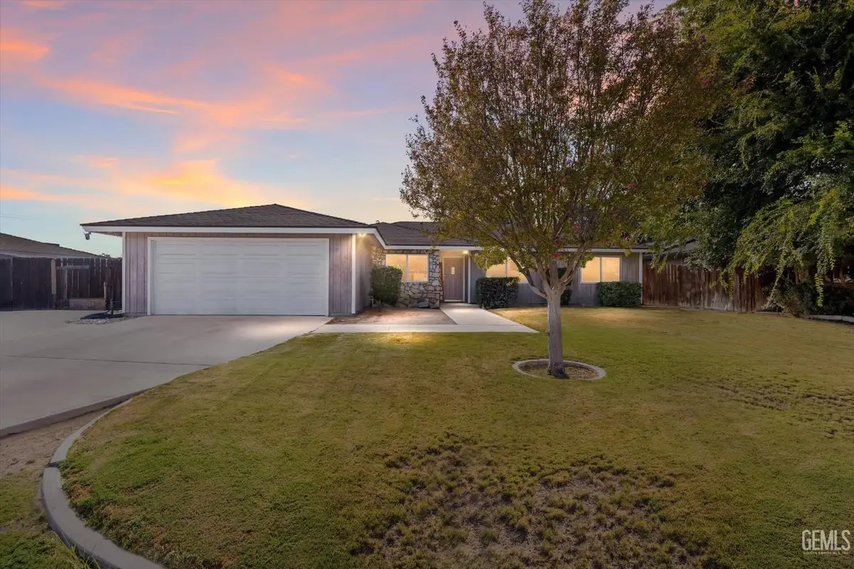 2105 JASON STREET, Bakersfield, CA 93312 - Image #1