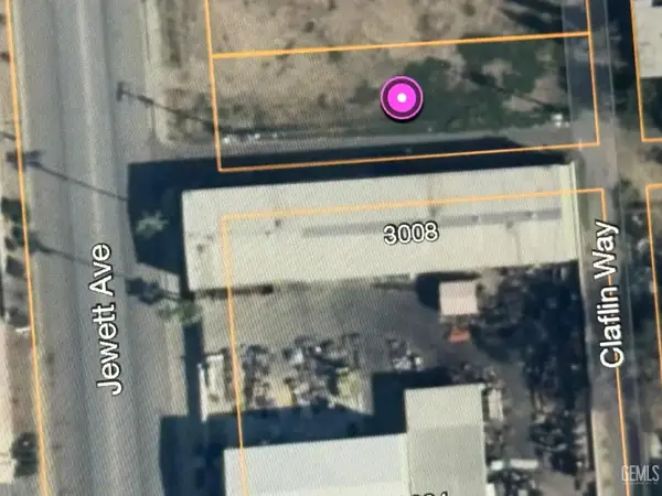 3020 JEWETT AVENUE, Bakersfield, CA 93301