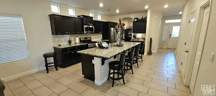 9211 WOODBROOK DRIVE, Shafter, CA 93263 - Image #3