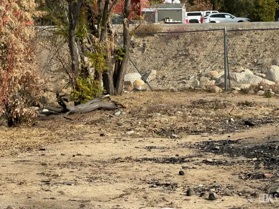 2734 COMMERCIAL AVENUE, Mountain Mesa, CA 93240 - Image #2