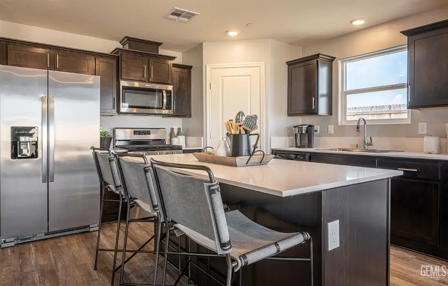 8910 MIRANDA GARDEN STREET #120 E, Bakersfield, CA 93311 - Image #2