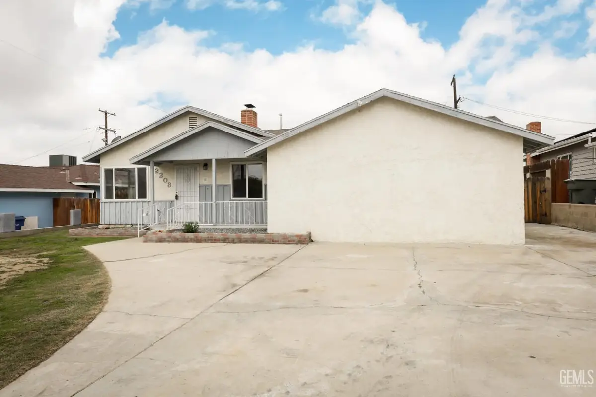 2208 VALENCIA DRIVE, Bakersfield, CA 93306 - Image #1