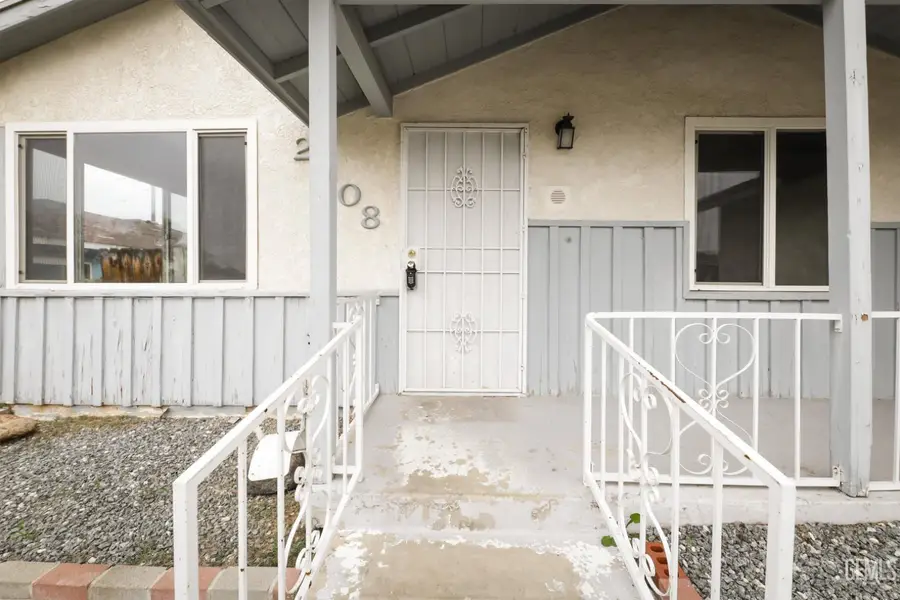 2208 VALENCIA DRIVE, Bakersfield, CA 93306 - Image #2