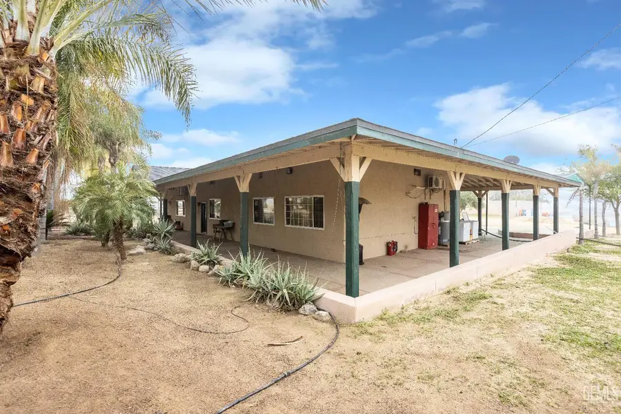 28345 GARDNER FIELD ROAD, Taft, CA 93268 - Image #2