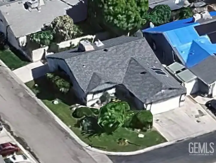 5900 STONE BRIDGE LANE, Bakersfield, CA 93313 - Image #2