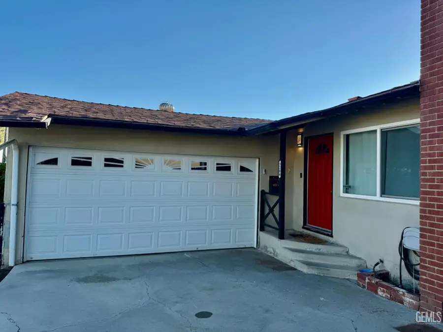 3204 HOLLINS STREET, Bakersfield, CA 93305 - Image #2