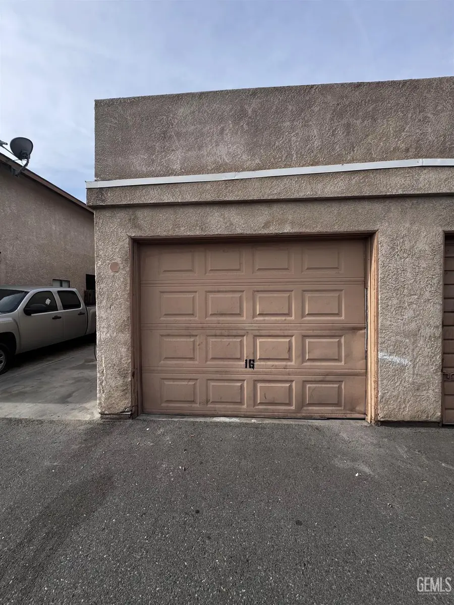 510 REAL ROAD #16, Bakersfield, CA 93309 - Image #2