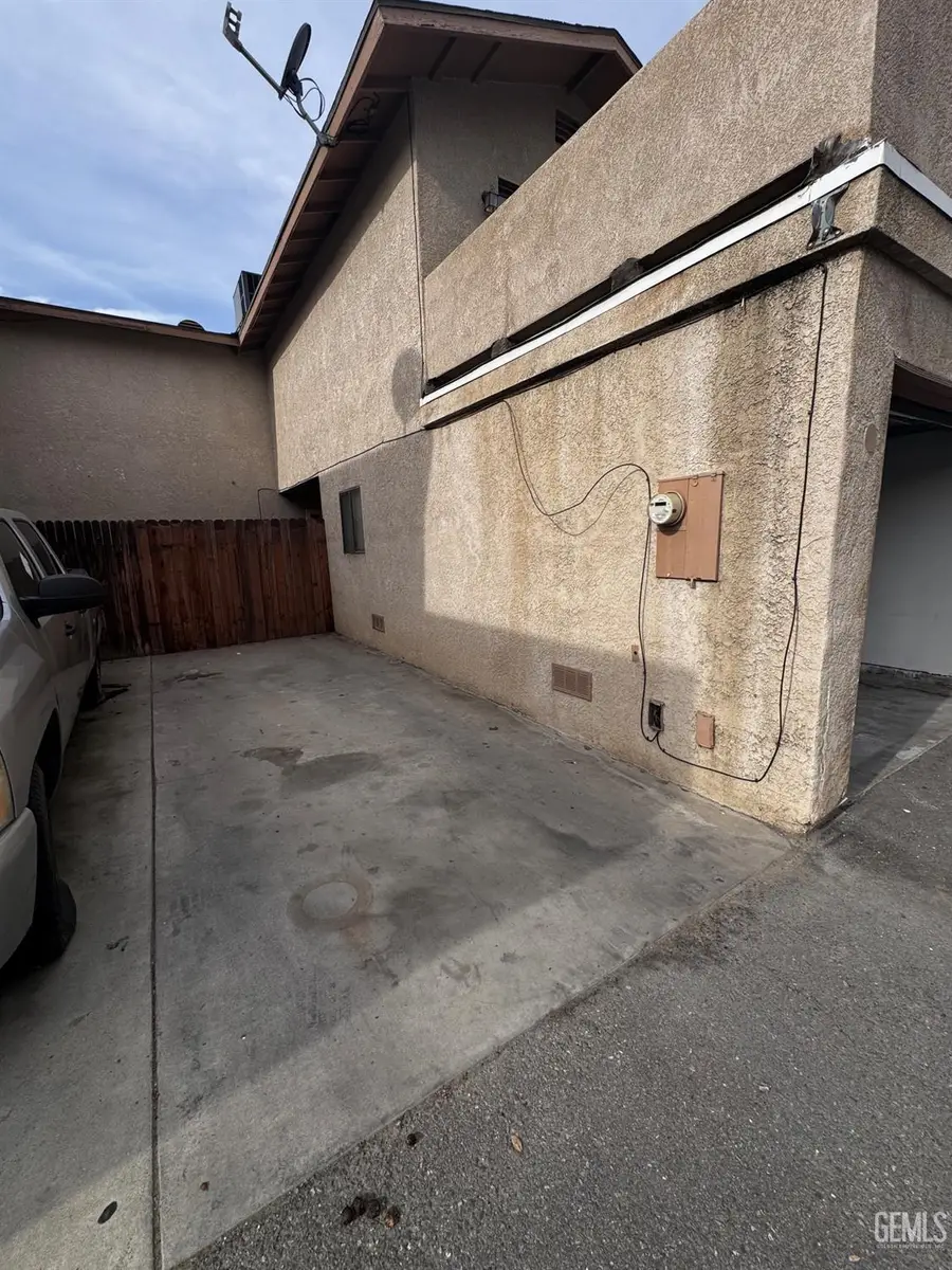 510 REAL ROAD #16, Bakersfield, CA 93309 - Image #3