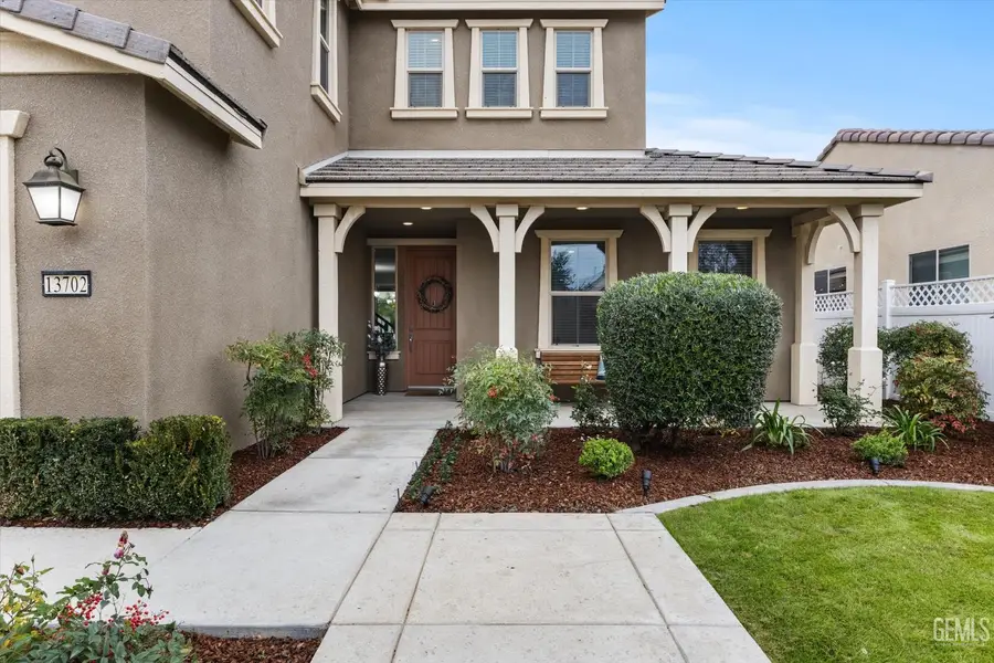 13702 PEMBERLEY PASSAGE AVENUE, Bakersfield, CA 93311 - Image #3