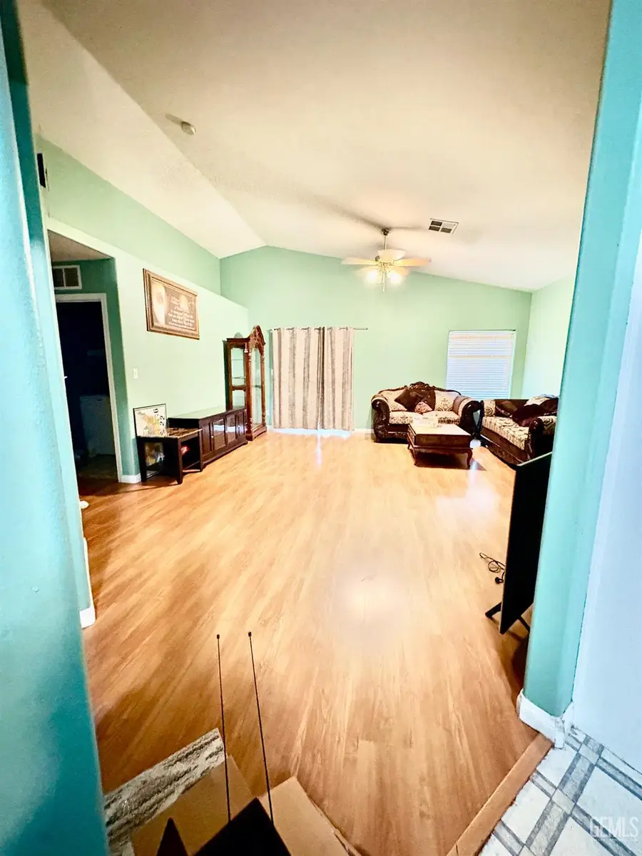 4121 RIO VIEJO DRIVE, Bakersfield, CA 93313 - Image #2