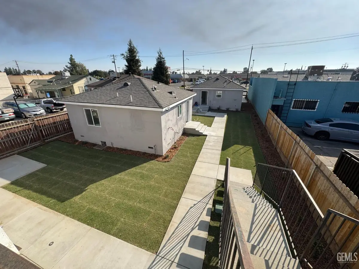 2300 BRUNDAGE LANE, Bakersfield, CA 93304 - #1