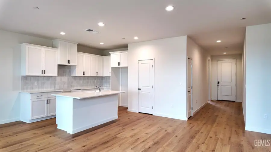 10815 TATUK WAY, Bakersfield, CA 93311 - #2