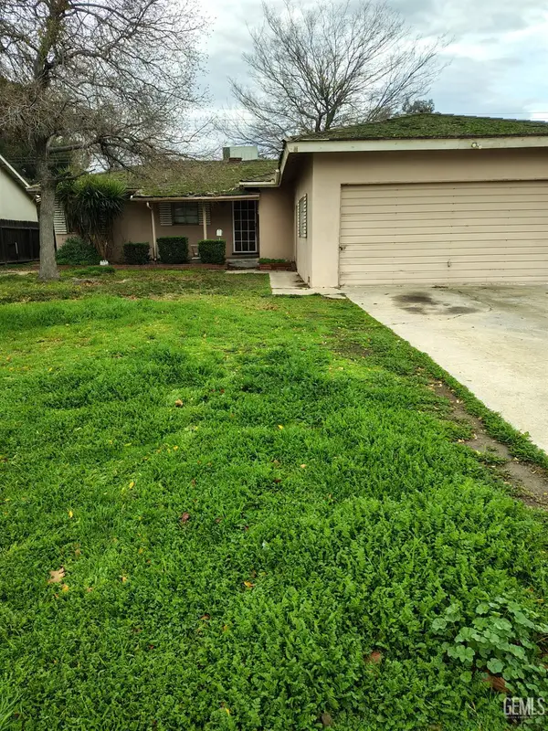 1801 UNIVERSITY AVENUE, Bakersfield, CA 93305