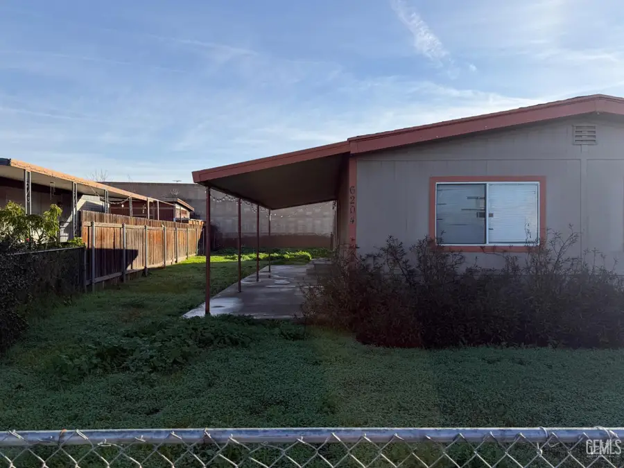 6204 DENNEN STREET, Bakersfield, CA 93313 - #3
