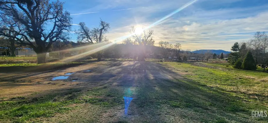 26600 BEAR VALLEY ROAD, Tehachapi, CA 93561 - #3