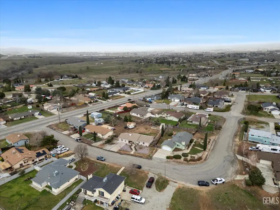 19720 KID PLACE, Tehachapi, CA 93561 - Image #3