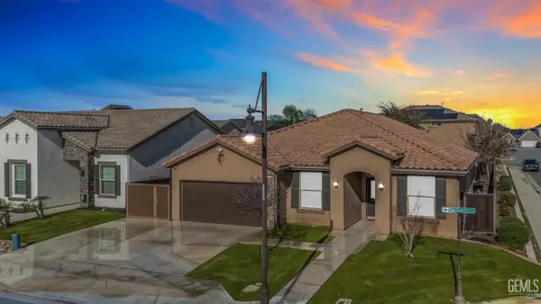 9128 OAK GARDEN LANE, Shafter, CA 93263